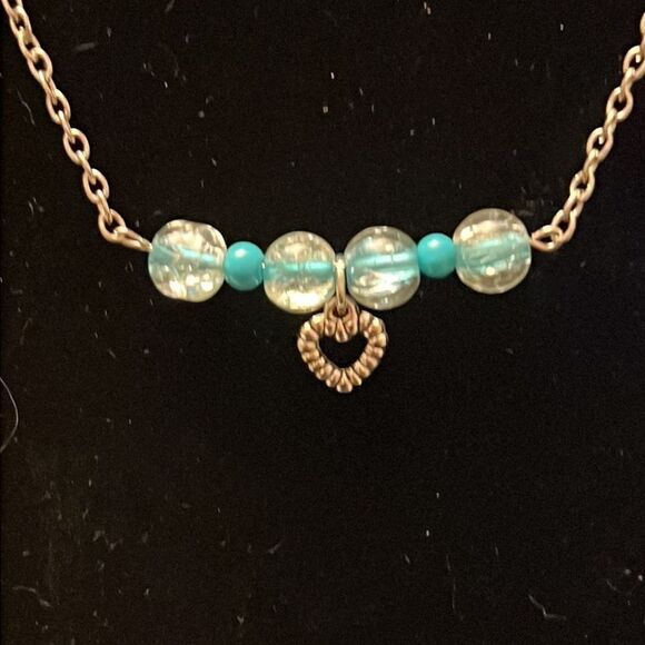 โจ Handcrafted Glass Bead Necklace on Silver-Tone Chain โจ - Picture 2 of 3